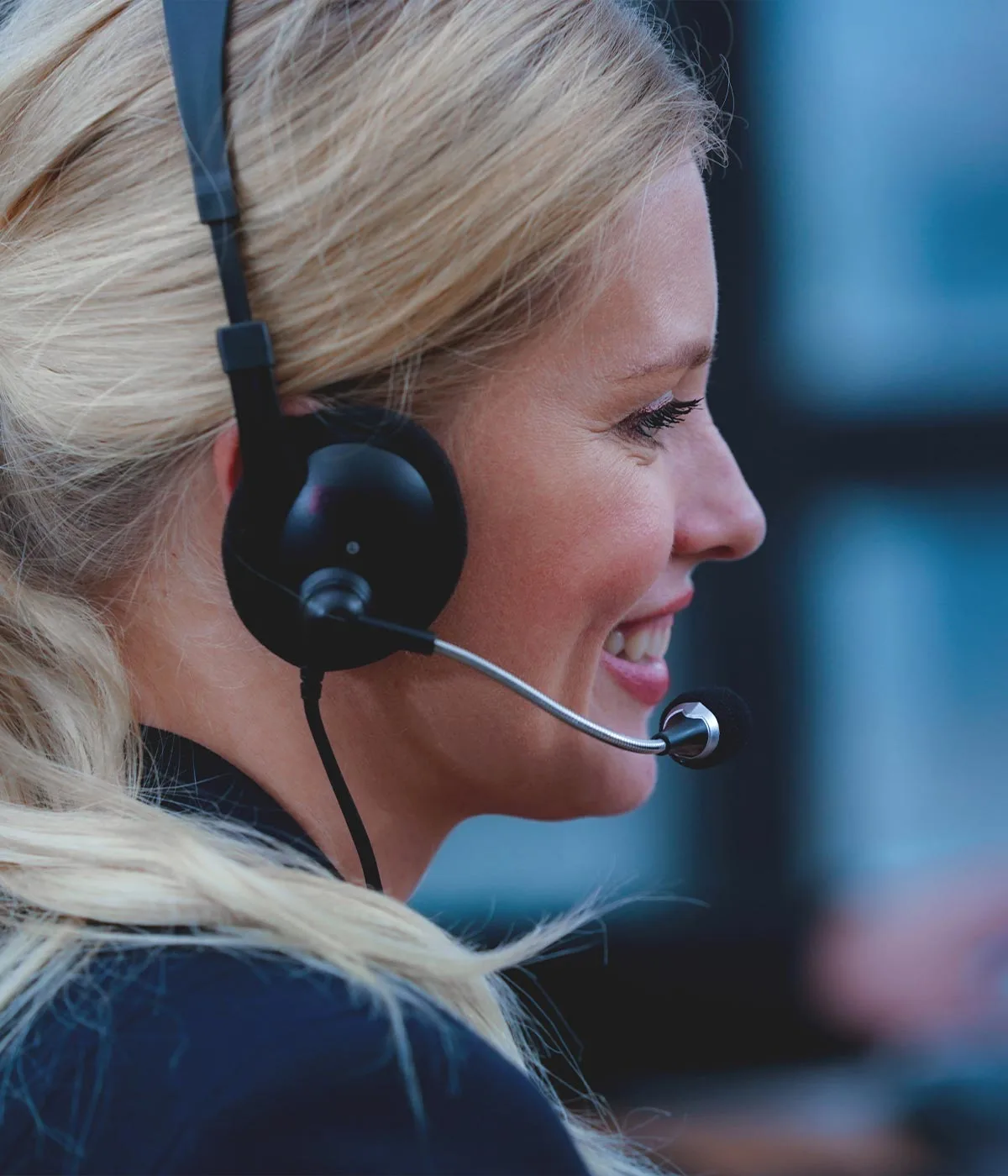 Support desk woman